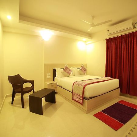 Elite Inn Chennai Exteriör bild